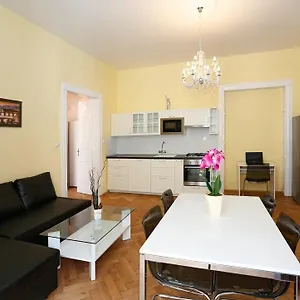  Apartamento Near The Charles Bridge República Checa